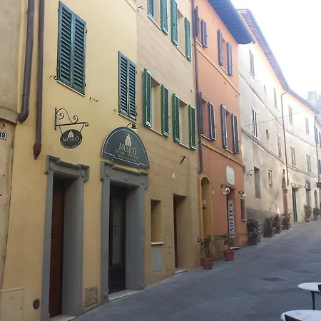 Beb Del Musico Oda ve Kahvaltı 3*