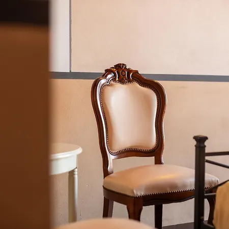 Oda ve Kahvaltı Beb Del Musico 3*